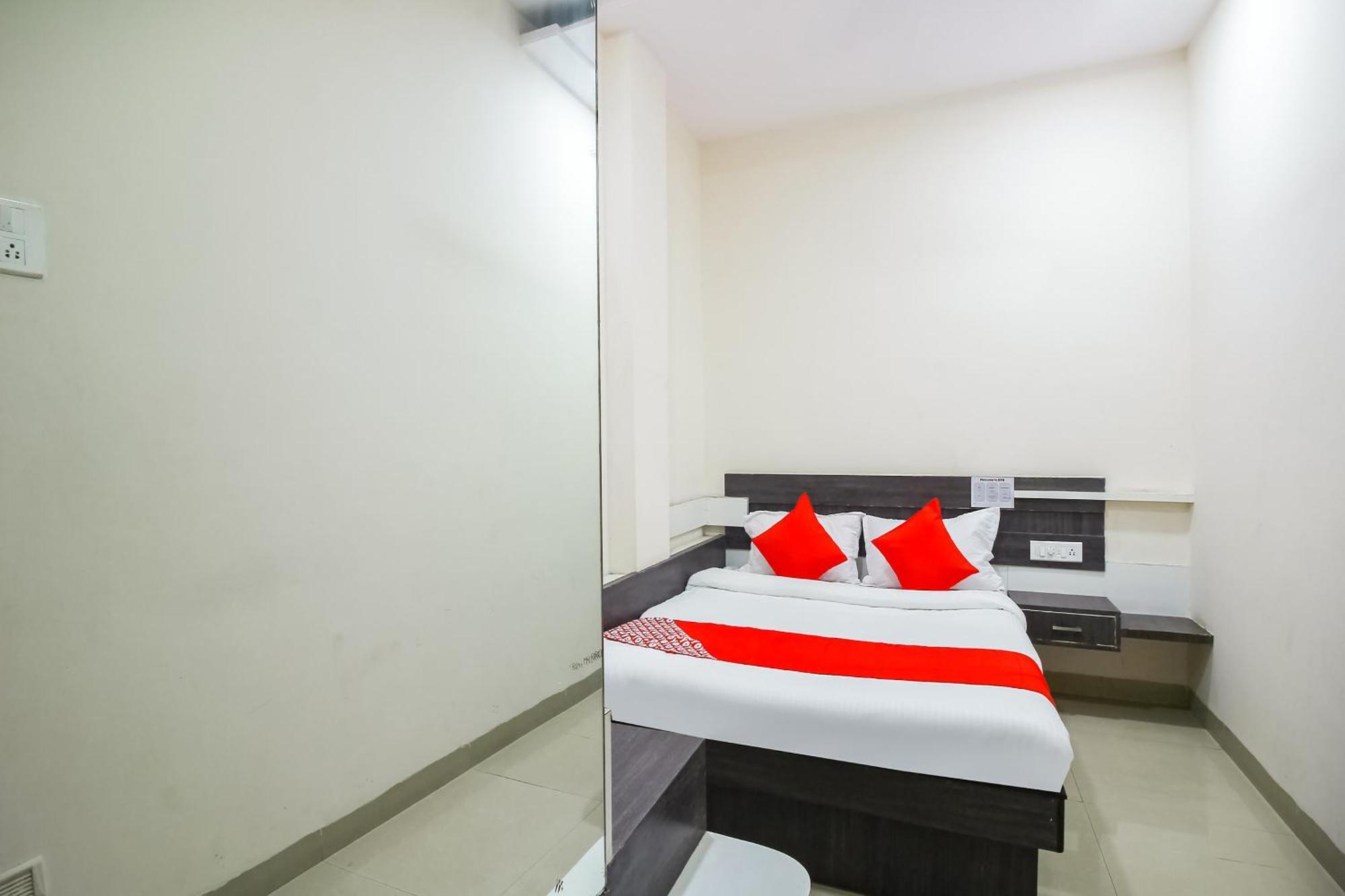Hotel O Unique Inn Dhule المظهر الخارجي الصورة
