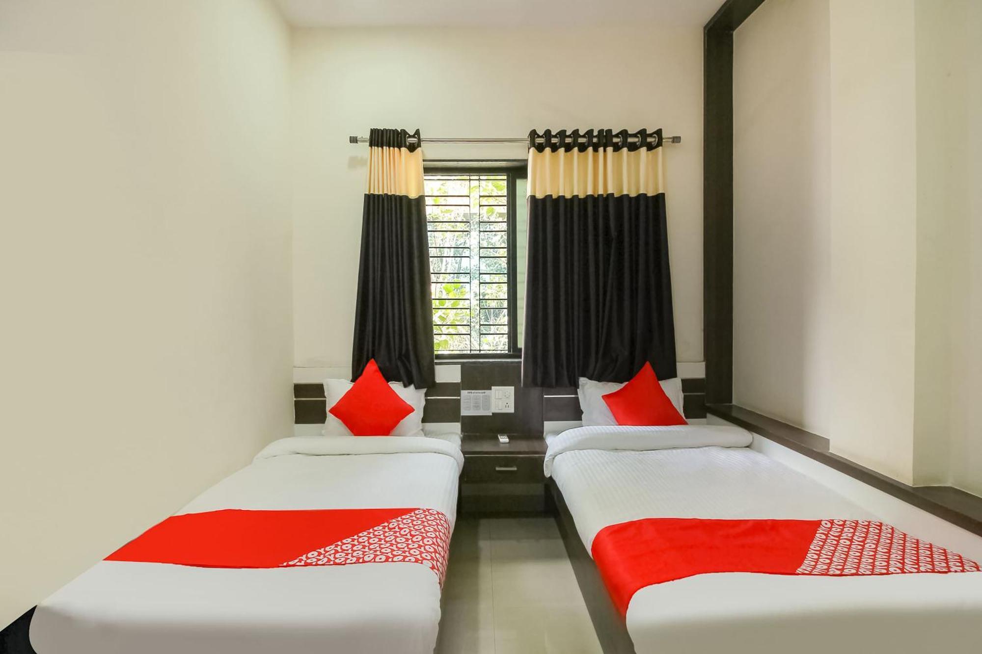 Hotel O Unique Inn Dhule المظهر الخارجي الصورة