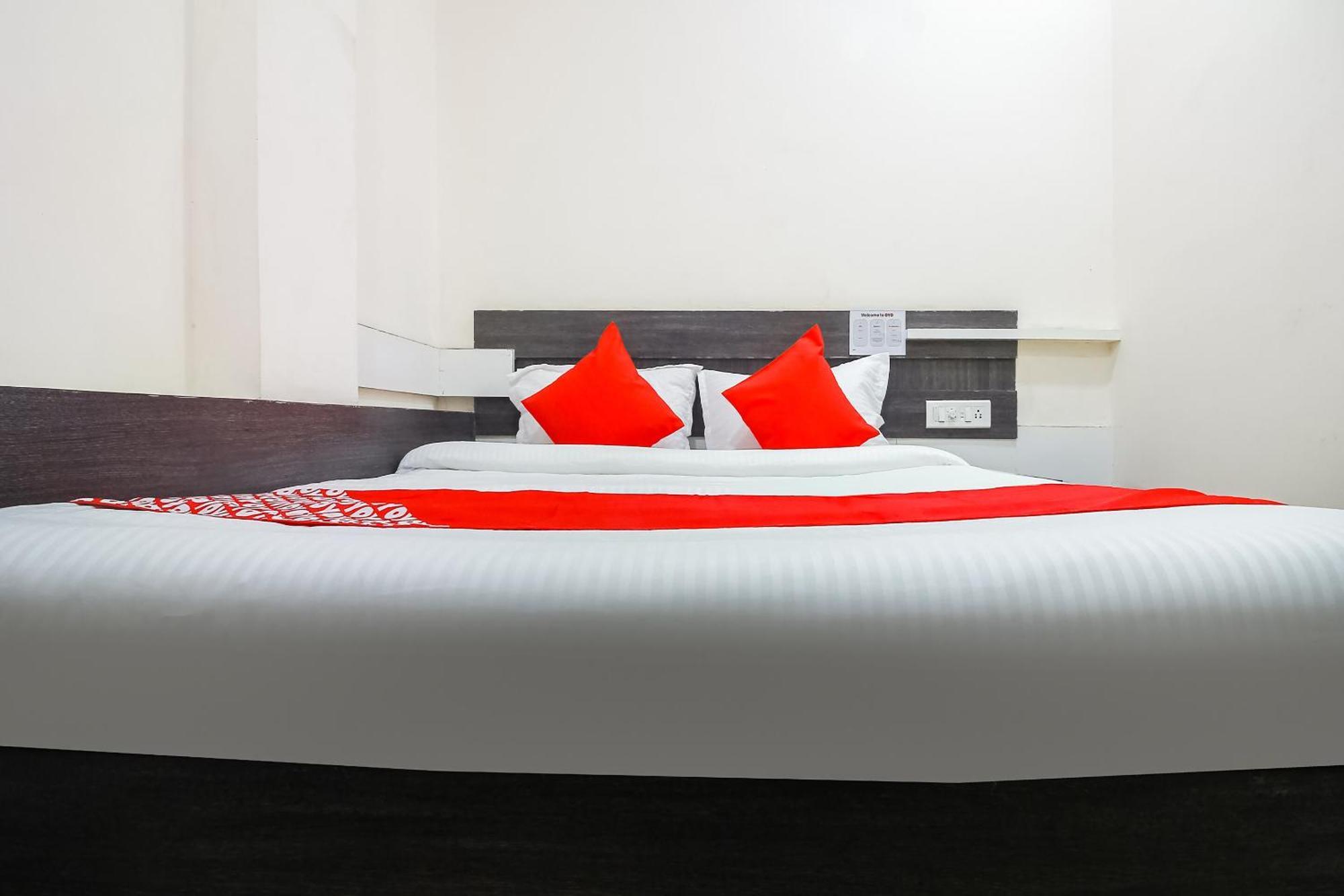 Hotel O Unique Inn Dhule المظهر الخارجي الصورة