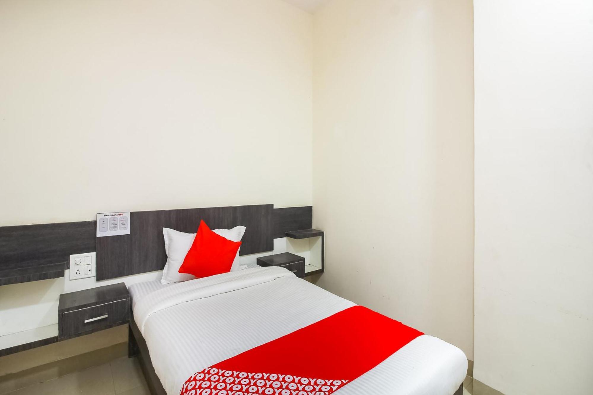 Hotel O Unique Inn Dhule المظهر الخارجي الصورة